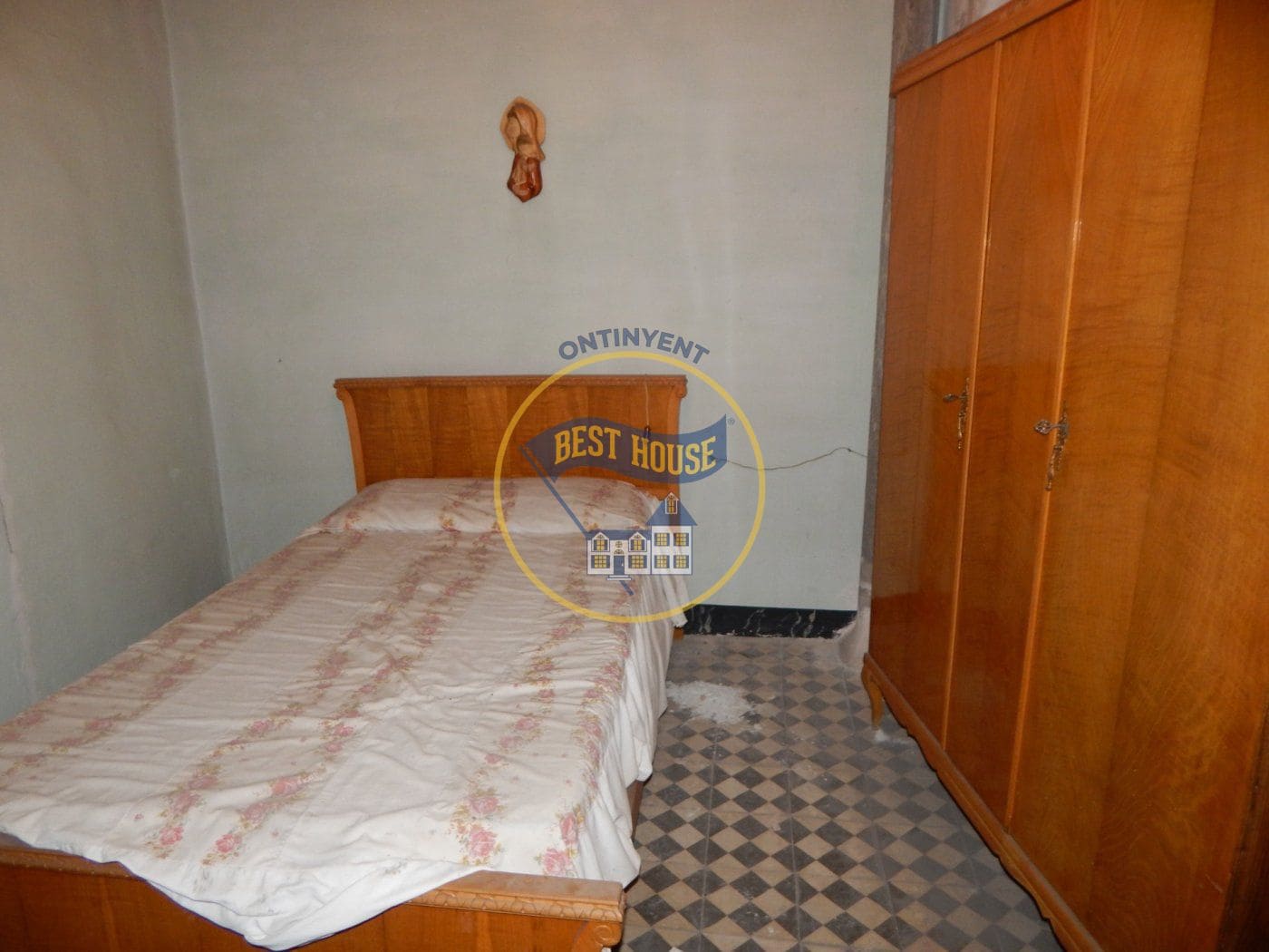 7 soveværelse Byhus til salg i Ontinyent - € 77.000 (Ref: 6940390)