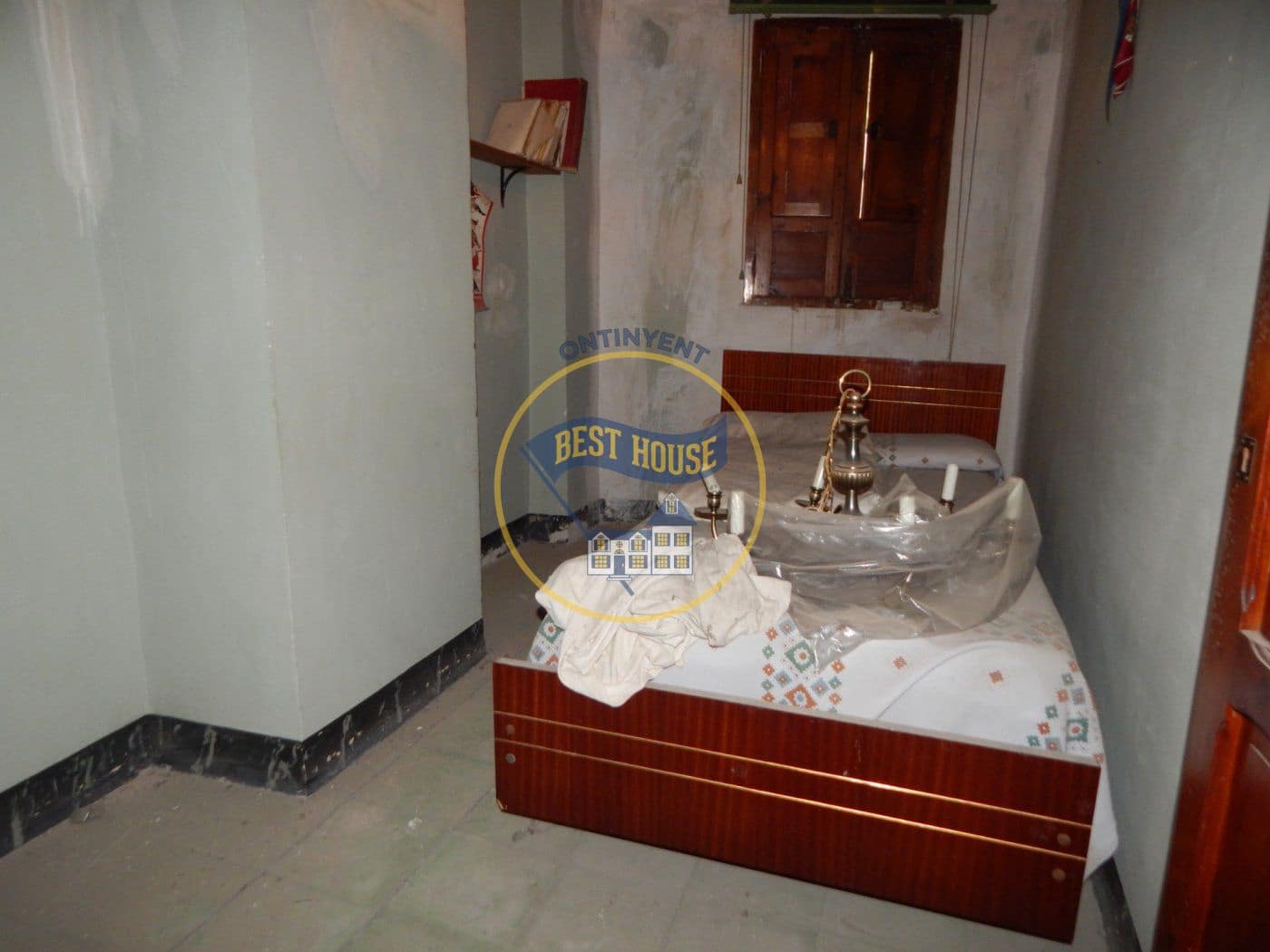 7 soveværelse Byhus til salg i Ontinyent - € 77.000 (Ref: 6940390)