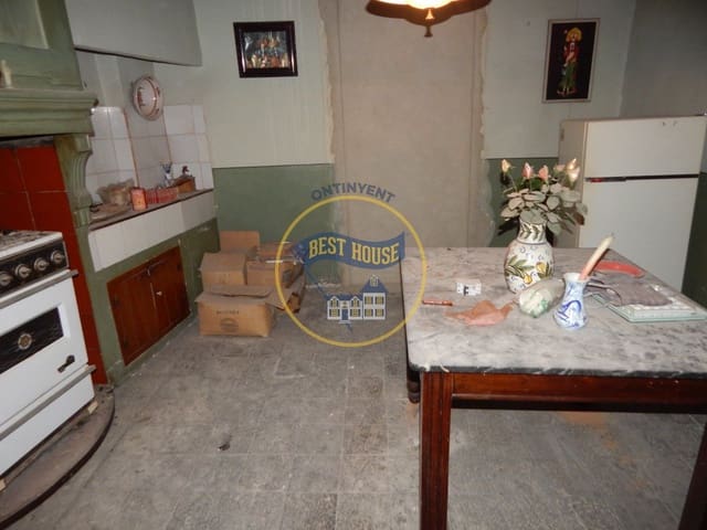 7 bedroom Townhouse for sale in Ontinyent - € 77,000 (Ref: 6940390)