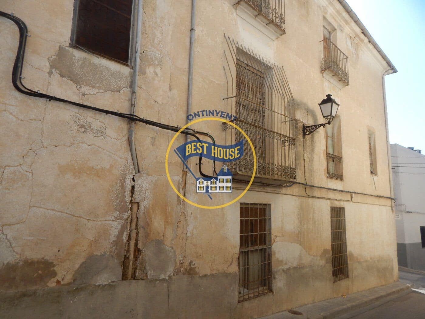 4 bedroom Townhouse for sale in Aielo de Malferit - € 40,000 (Ref: 7345653)