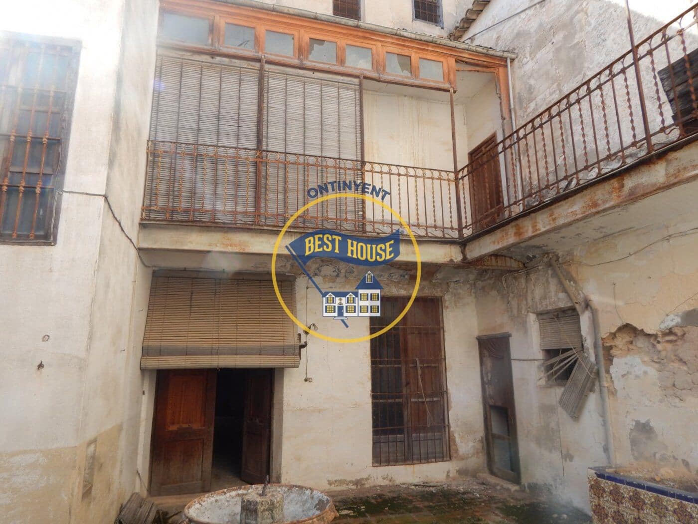 4 bedroom Townhouse for sale in Aielo de Malferit - € 40,000 (Ref: 7345653)