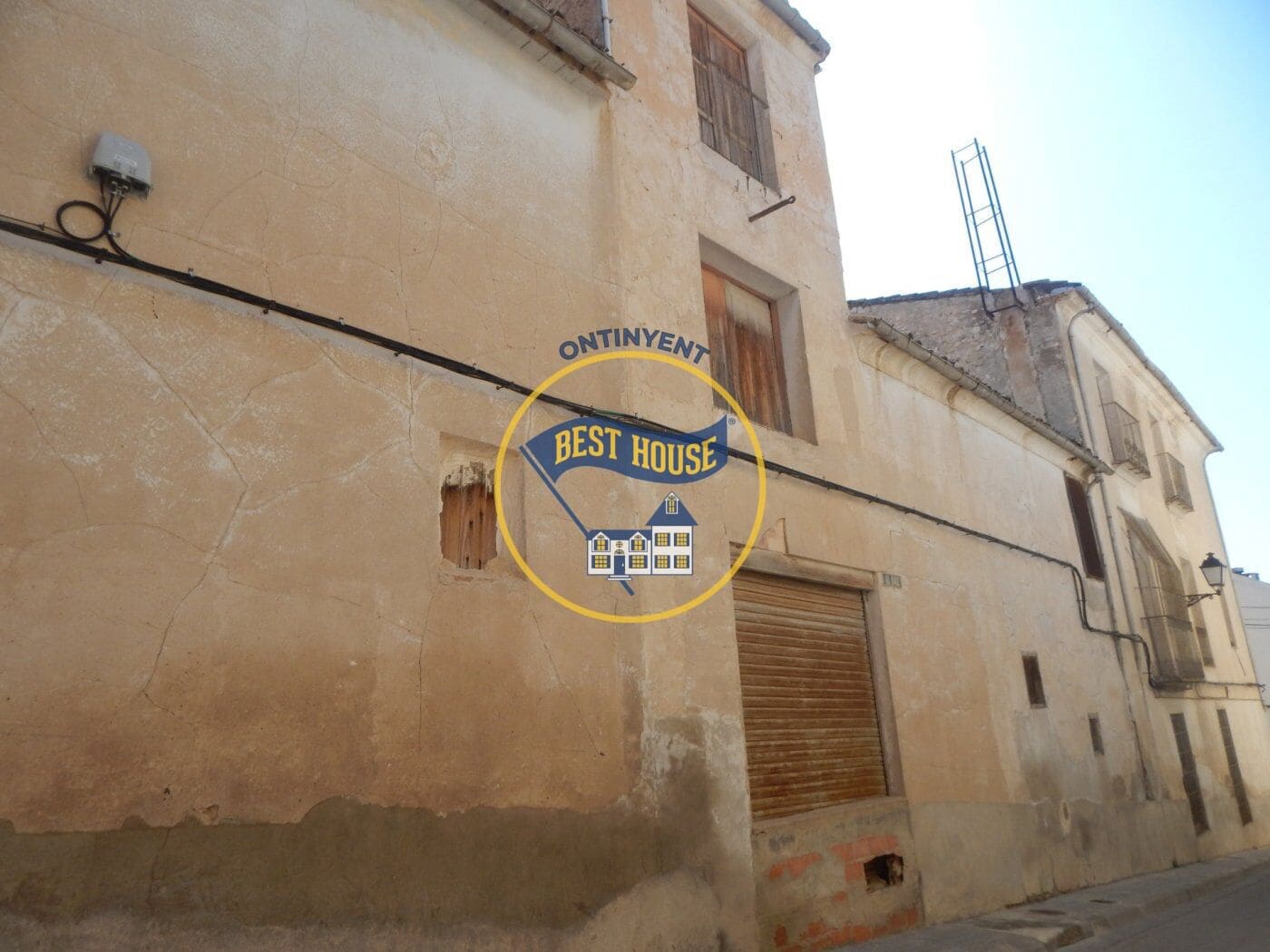 4 bedroom Townhouse for sale in Aielo de Malferit - € 40,000 (Ref: 7345653)