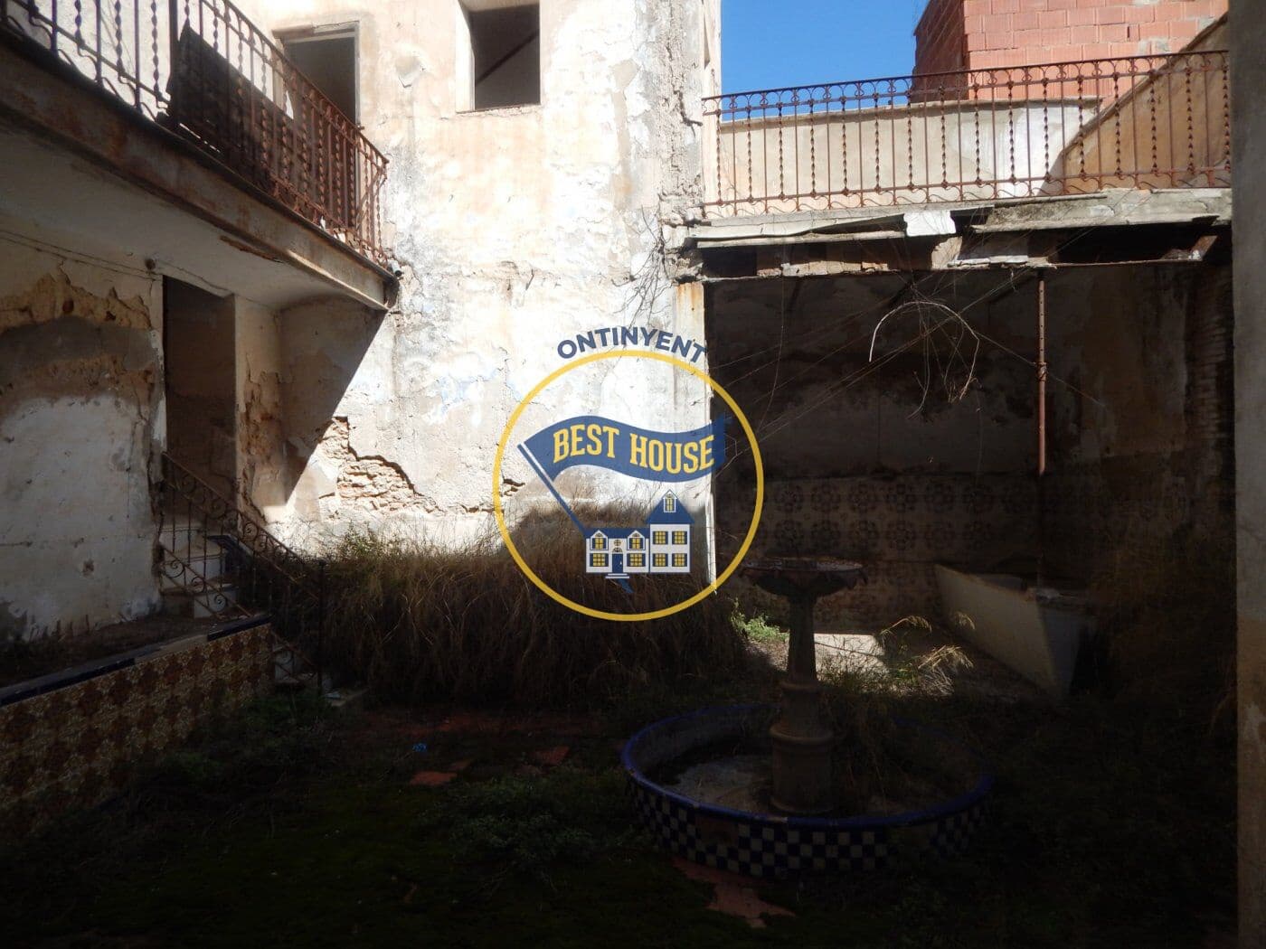 4 bedroom Townhouse for sale in Aielo de Malferit - € 40,000 (Ref: 7345653)