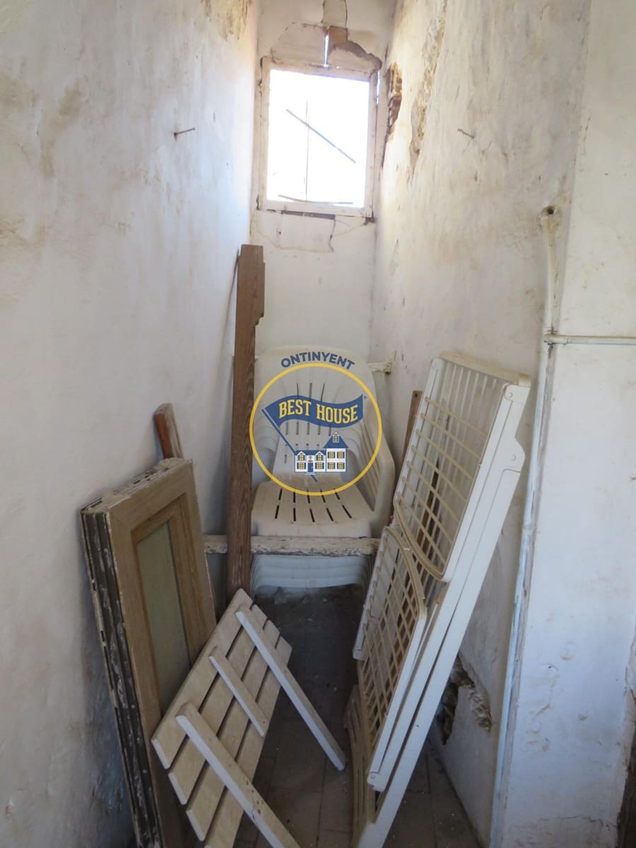 7 soveværelse Byhus til salg i Bocairent - € 57.000 (Ref: 7557391)