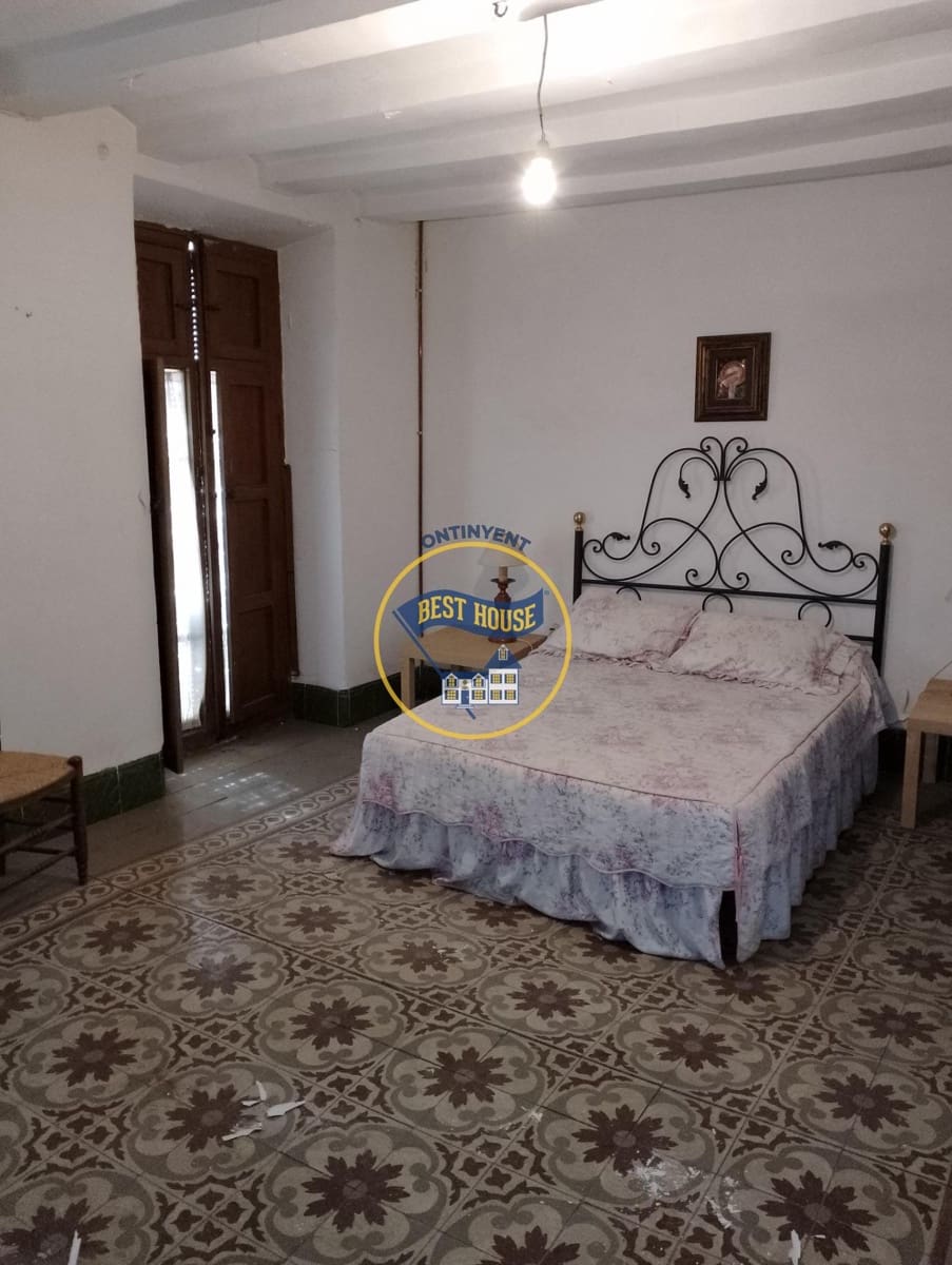 7 soveværelse Byhus til salg i Bocairent - € 57.000 (Ref: 7557391)