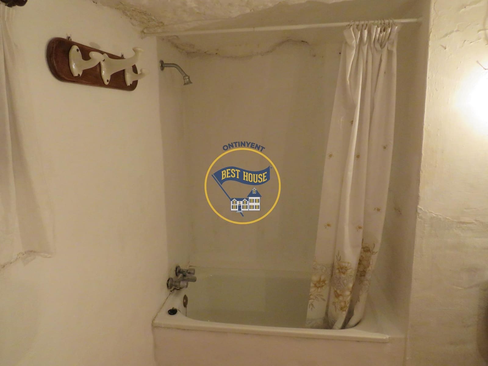 7 soveværelse Byhus til salg i Bocairent - € 57.000 (Ref: 7557391)