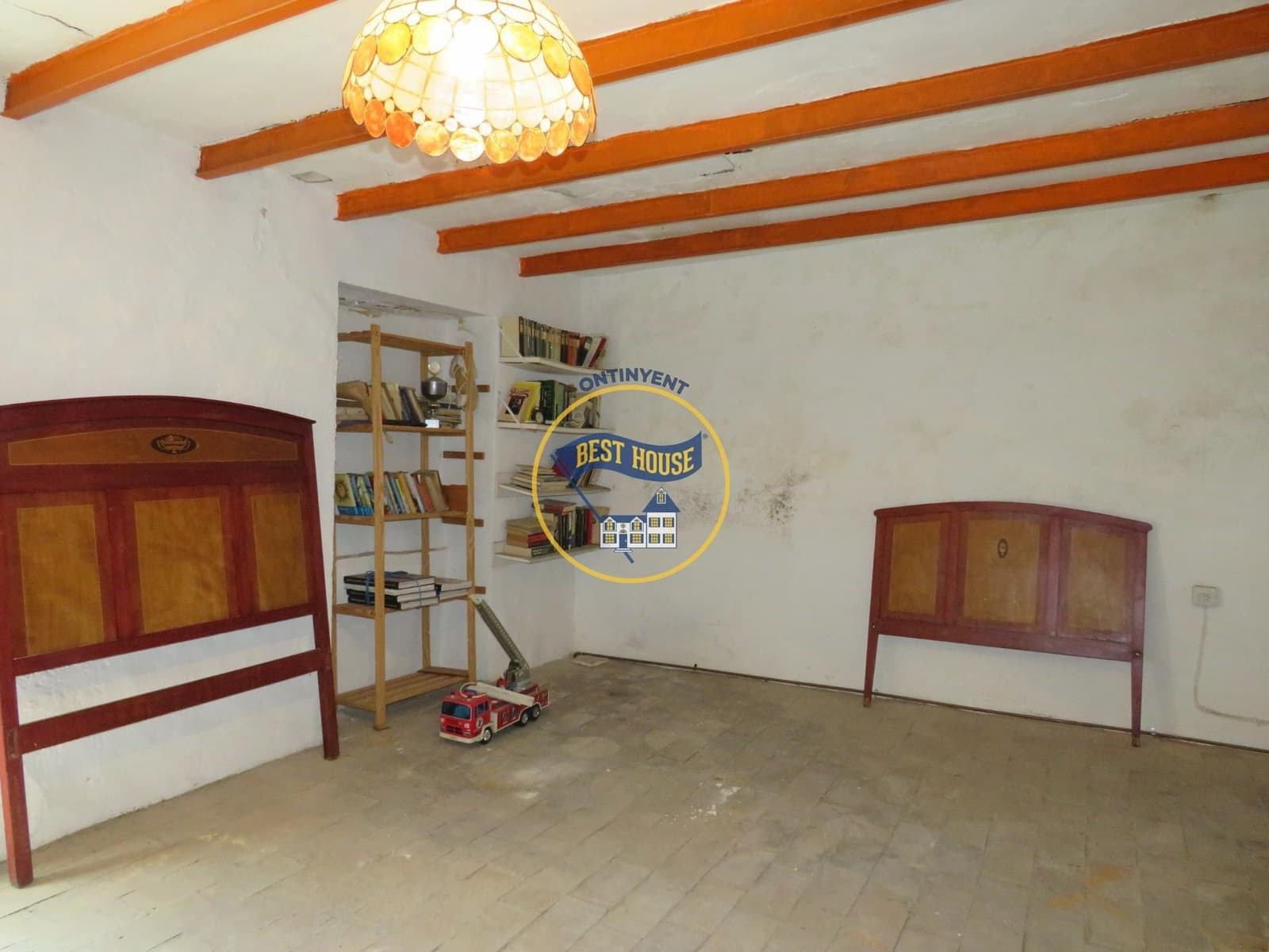 7 soveværelse Byhus til salg i Bocairent - € 57.000 (Ref: 7557391)