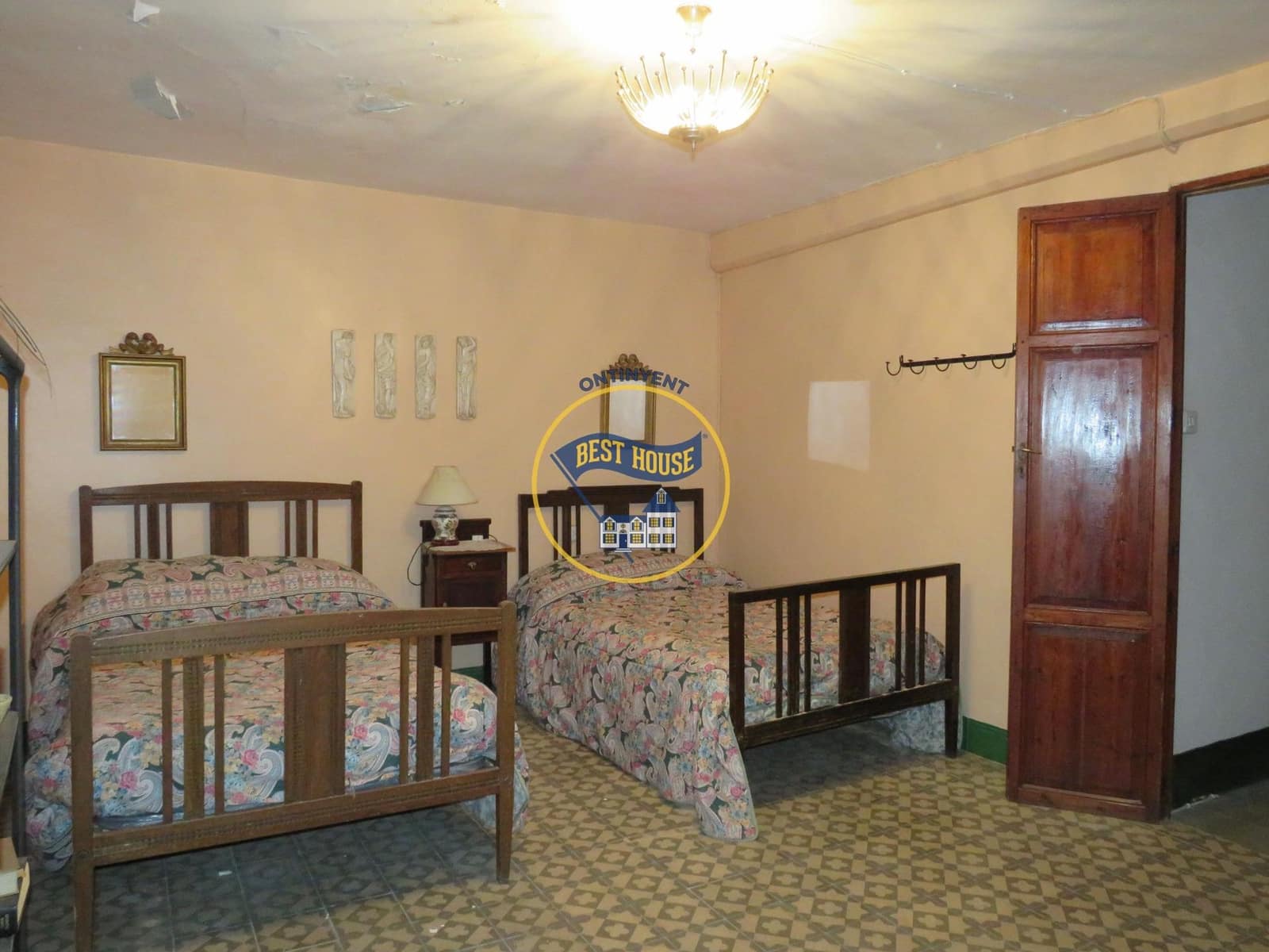 7 soveværelse Byhus til salg i Bocairent - € 57.000 (Ref: 7557391)