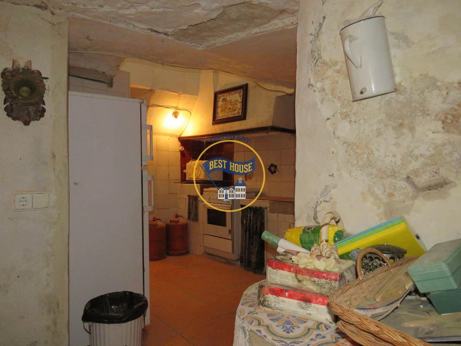 7 soveværelse Byhus til salg i Bocairent - € 57.000 (Ref: 7557391)