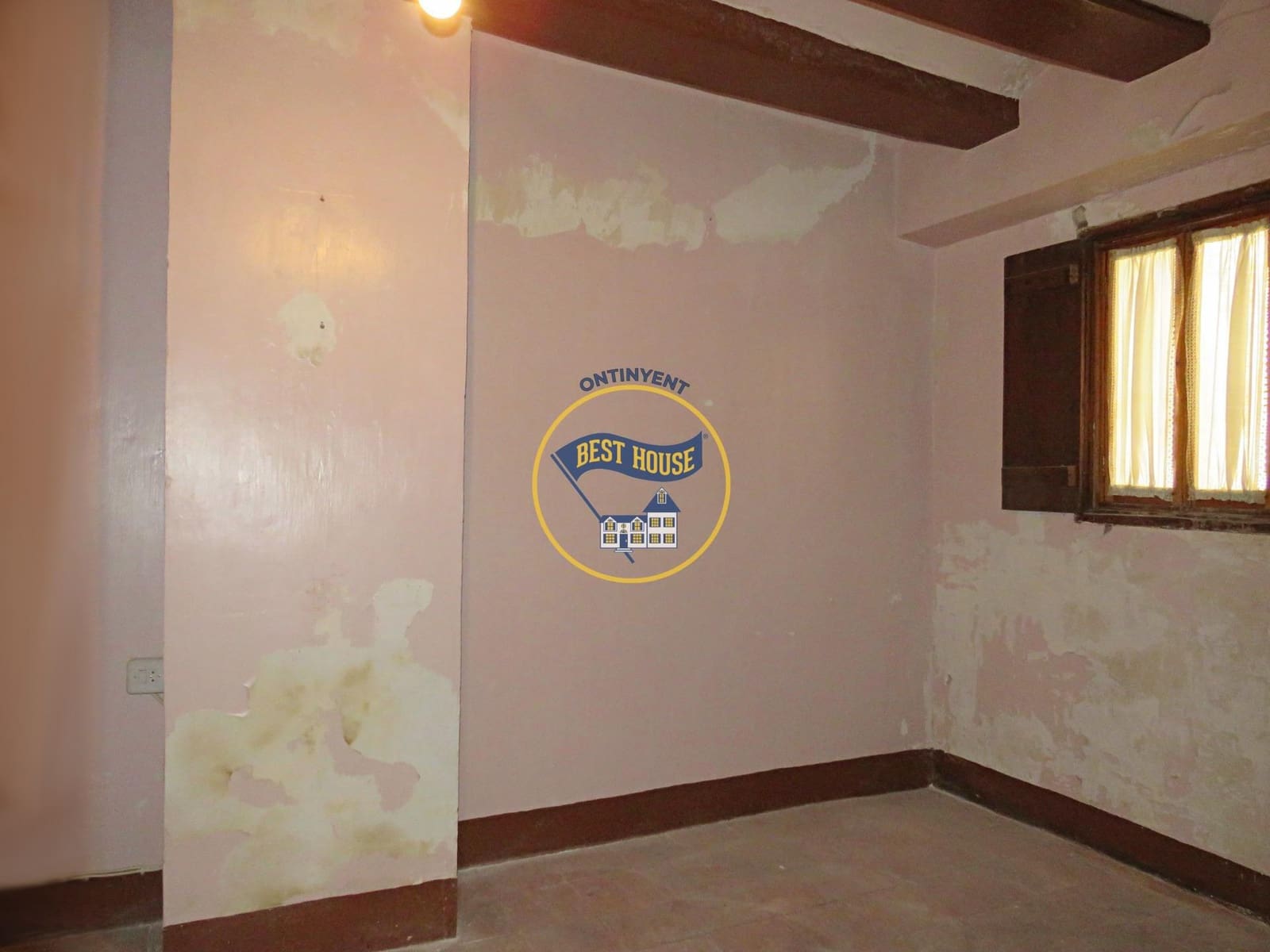 7 soveværelse Byhus til salg i Bocairent - € 57.000 (Ref: 7557391)