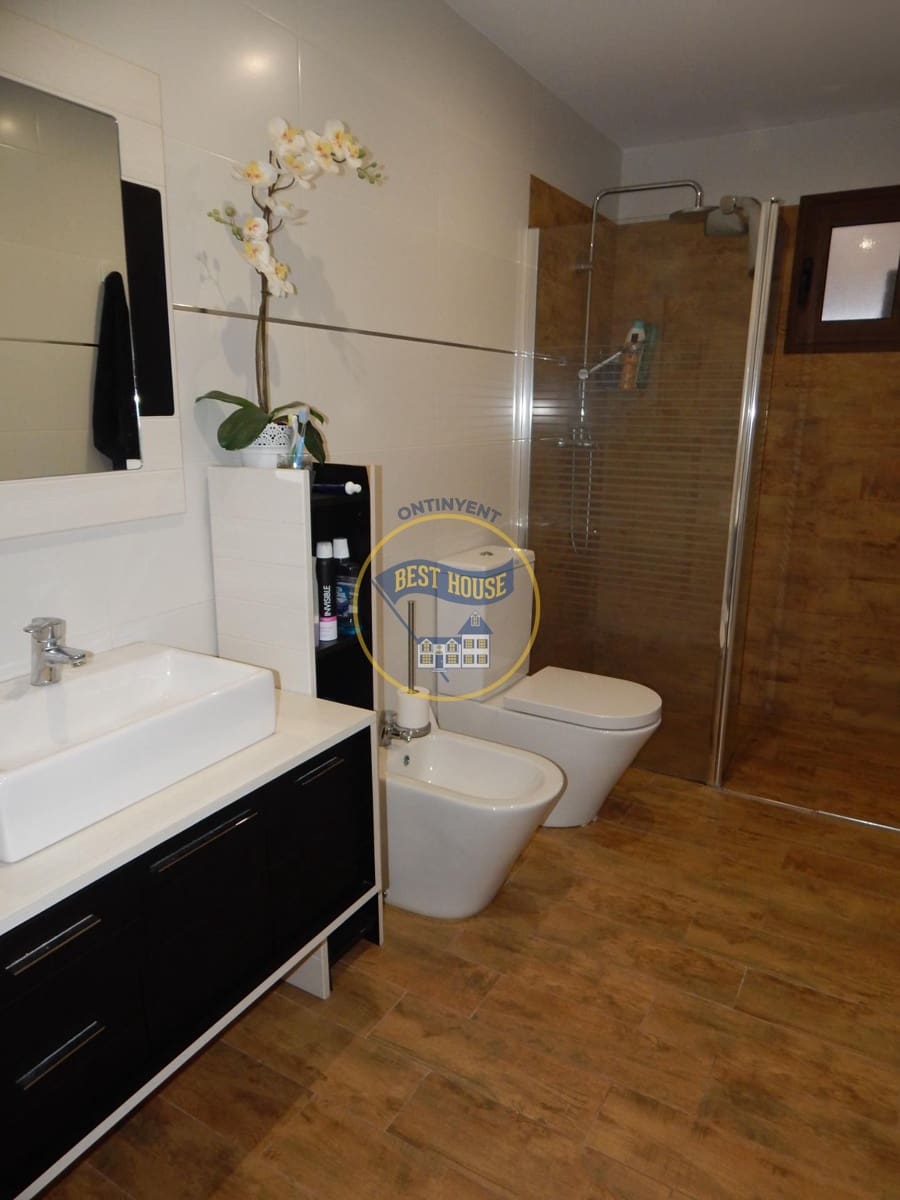 4 soverom Villa til salgs i L'Olleria med svømmebasseng garasje - € 320 000 (Ref: 7560485)