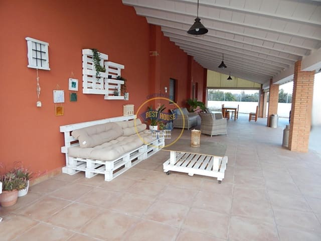 4 soverom Villa til salgs i L'Olleria med svømmebasseng garasje - € 320 000 (Ref: 7560485)