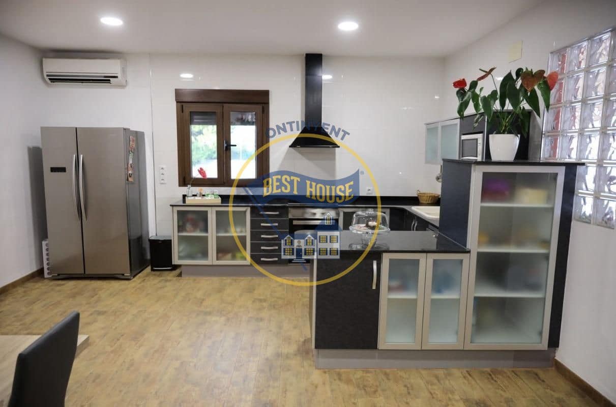 4 soverom Villa til salgs i L'Olleria med svømmebasseng garasje - € 320 000 (Ref: 7560485)