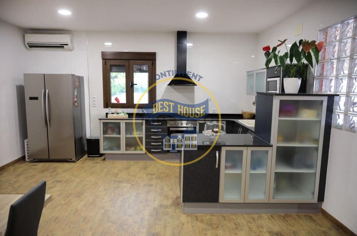 4 soverom Villa til salgs i L'Olleria med svømmebasseng garasje - € 320 000 (Ref: 7560485)