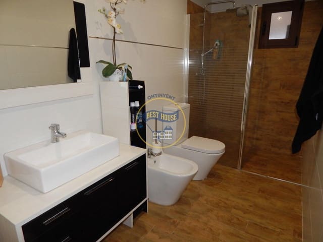 4 soverom Villa til salgs i L'Olleria med svømmebasseng garasje - € 320 000 (Ref: 7560485)