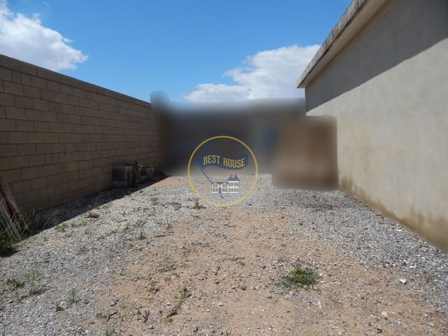 Finca/Landhuis te koop in Fontanars dels Alforins - € 39.000 (Ref: 7634946)