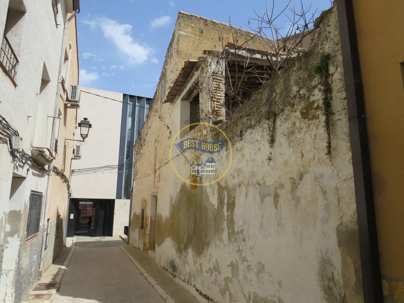 4 bedroom Townhouse for sale in Banyeres de Mariola - € 30,000 (Ref: 7687001)