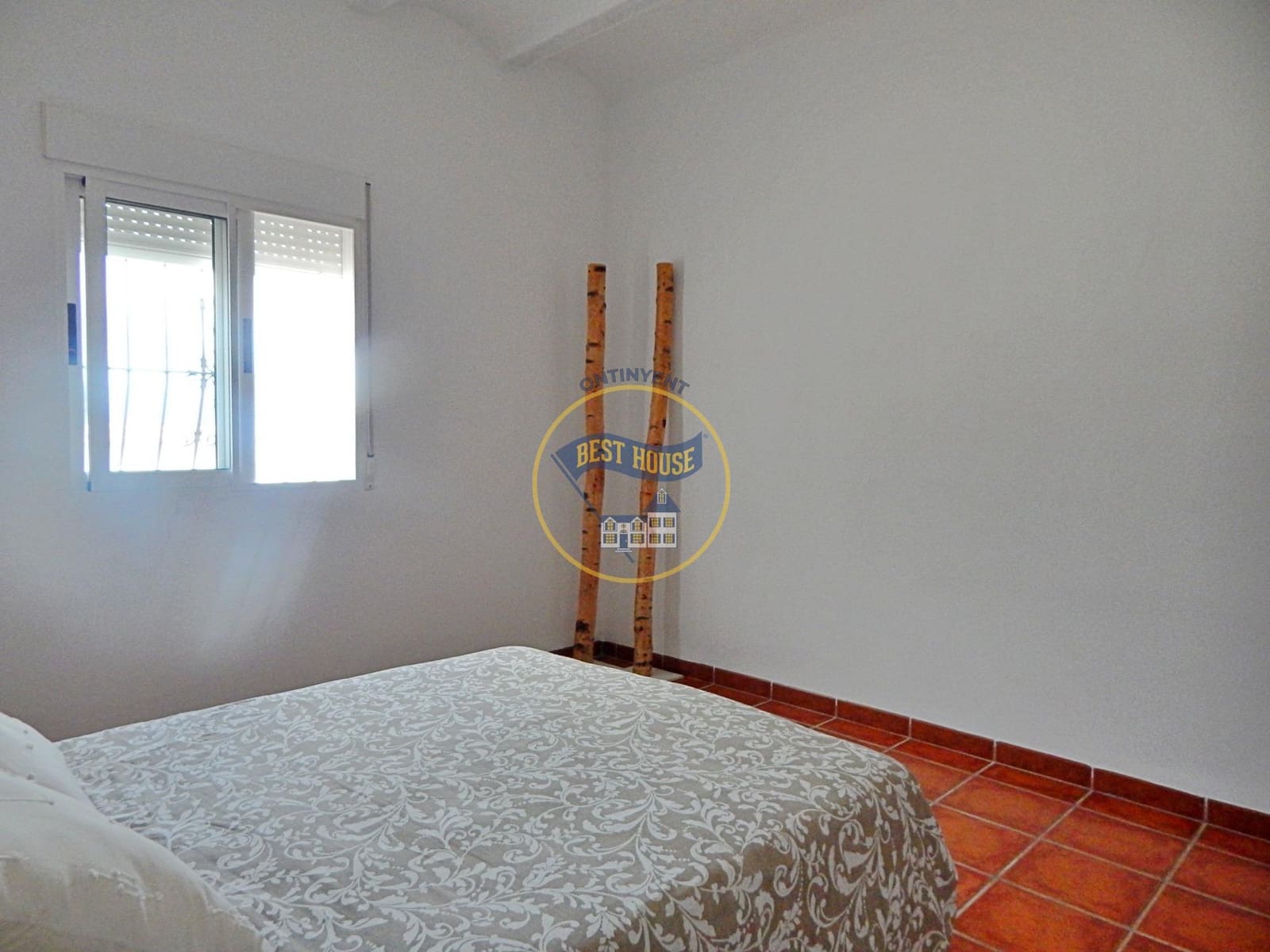 4 bedroom Villa for sale in Llutxent with pool - € 205,000 (Ref: 7790185)