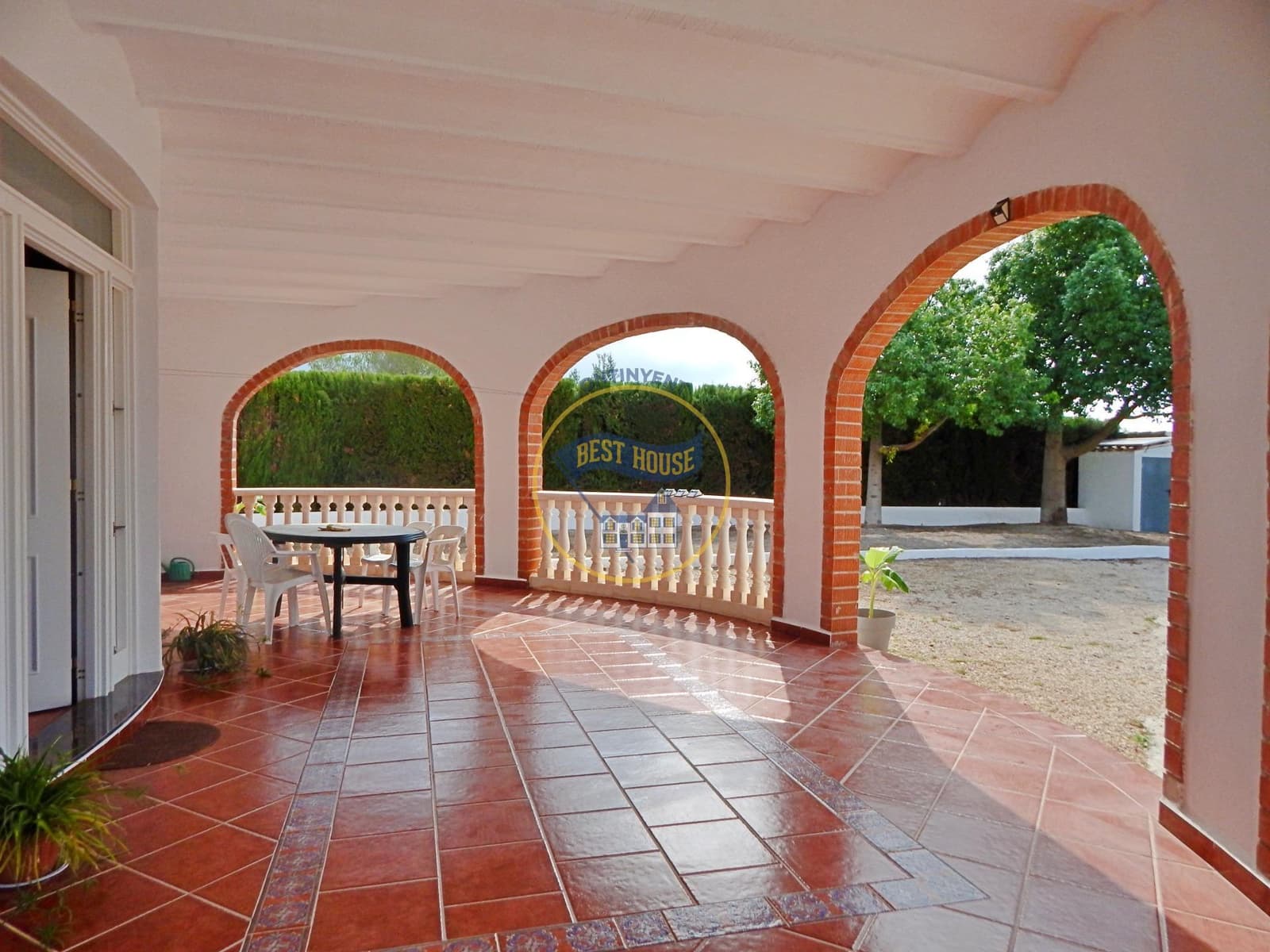 4 bedroom Villa for sale in Llutxent with pool - € 205,000 (Ref: 7790185)