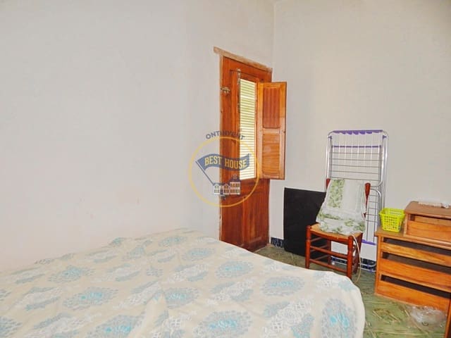 4 soveværelse Byhus til salg i Agres - € 65.000 (Ref: 7937079)