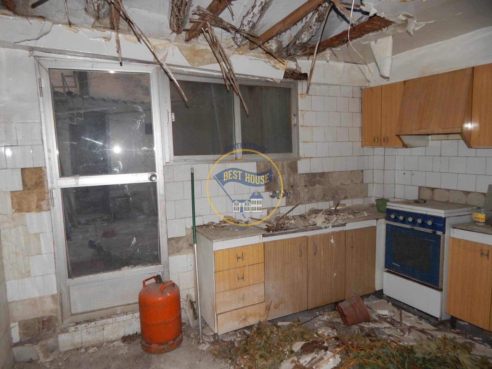 10 bedroom Apartment for sale in Cocentaina - € 95,000 (Ref: 8117805)