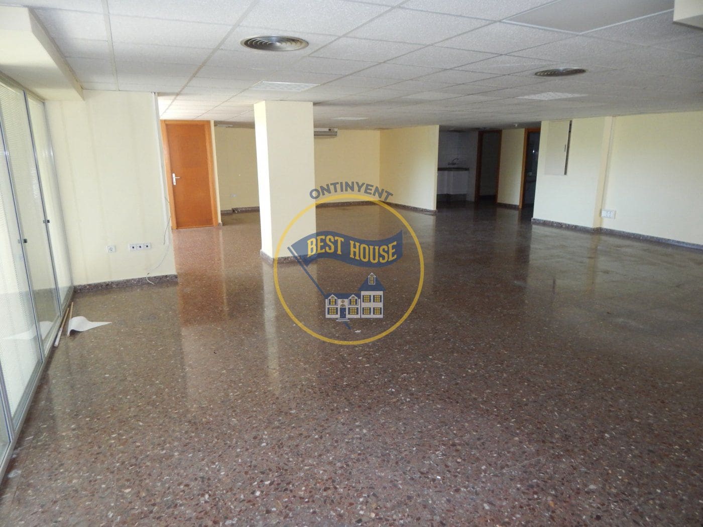 Commercieel te koop in Ontinyent - € 250.000 (Ref: 8117828)