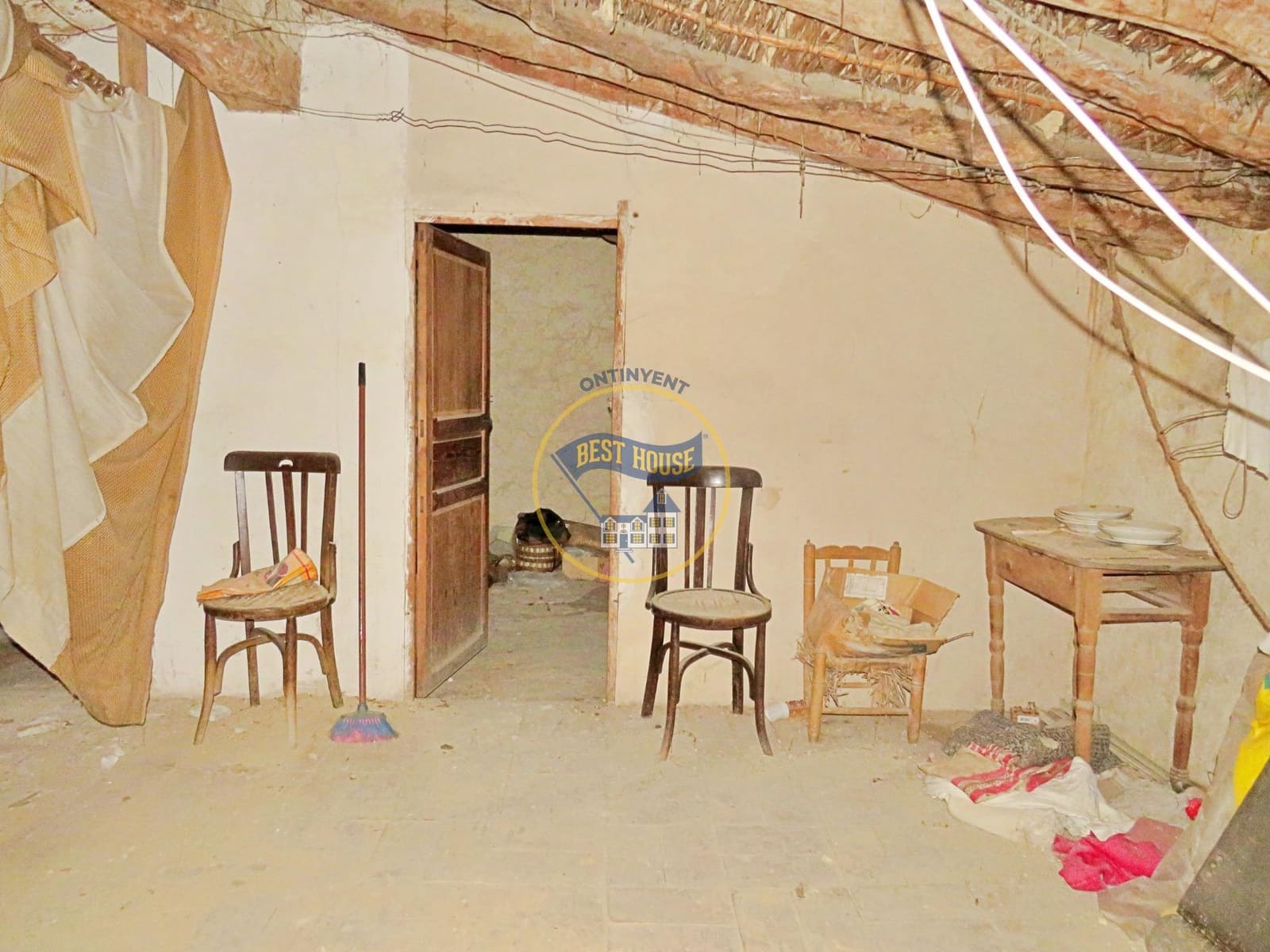 8 soveværelse Byhus til salg i Banyeres de Mariola - € 49.000 (Ref: 8117838)