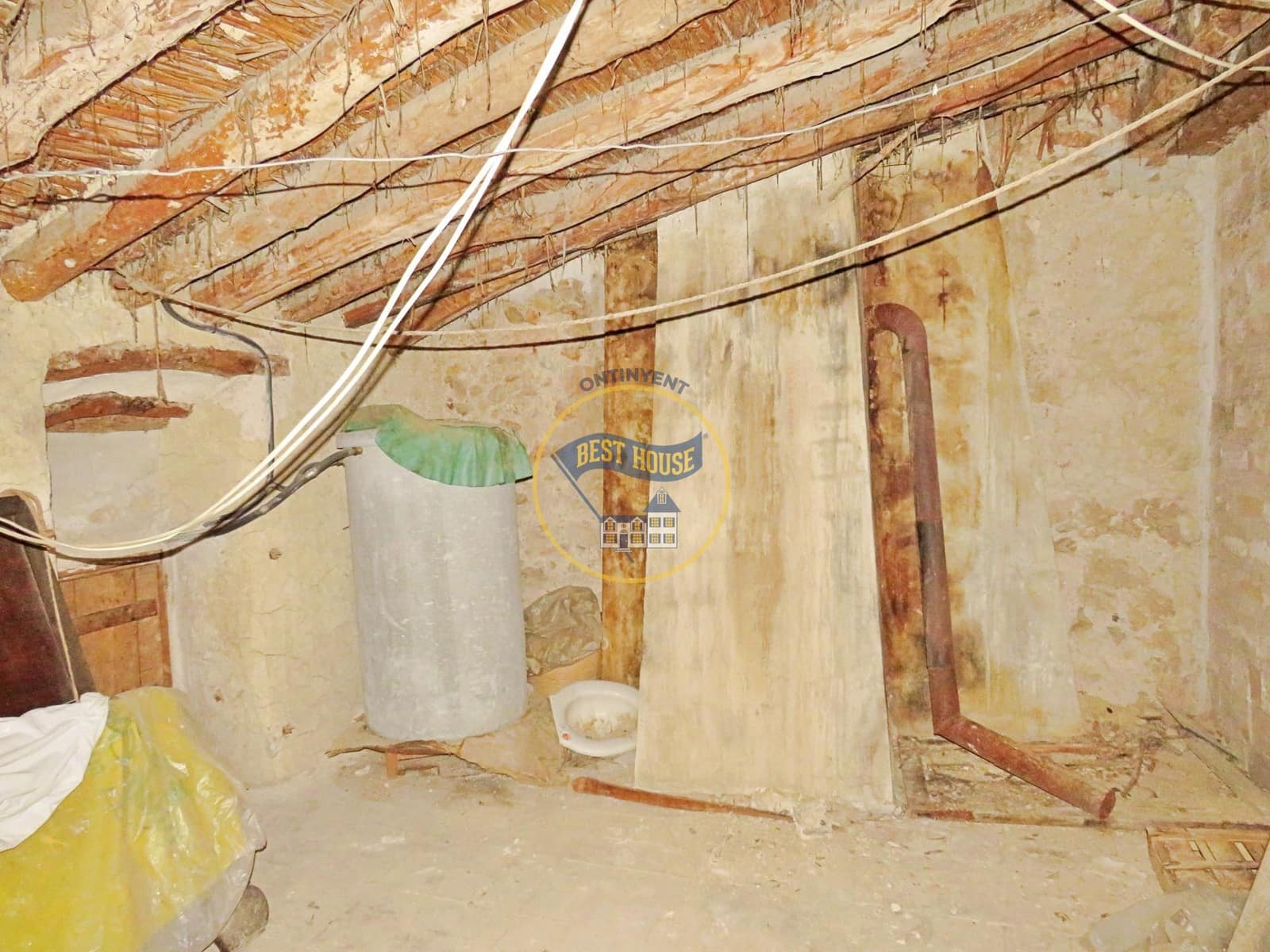 8 soveværelse Byhus til salg i Banyeres de Mariola - € 49.000 (Ref: 8117838)