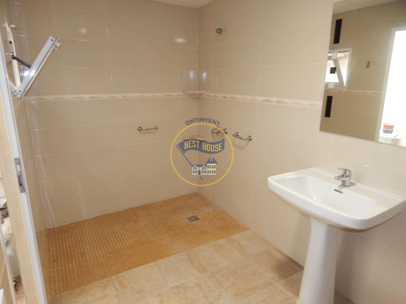 3 soveværelse Byhus til salg i Palomar - € 45.000 (Ref: 8117841)