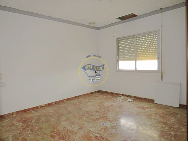 3 slaapkamer Flat te koop in L'Olleria - € 75.000 (Ref: 8117842)