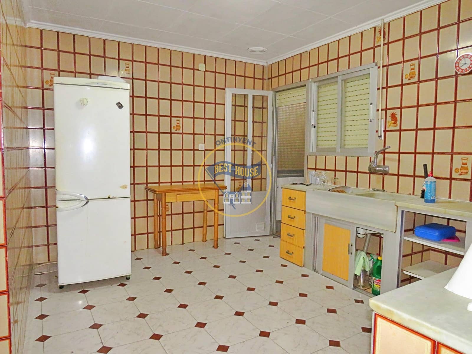 3 slaapkamer Flat te koop in L'Olleria - € 75.000 (Ref: 8117842)