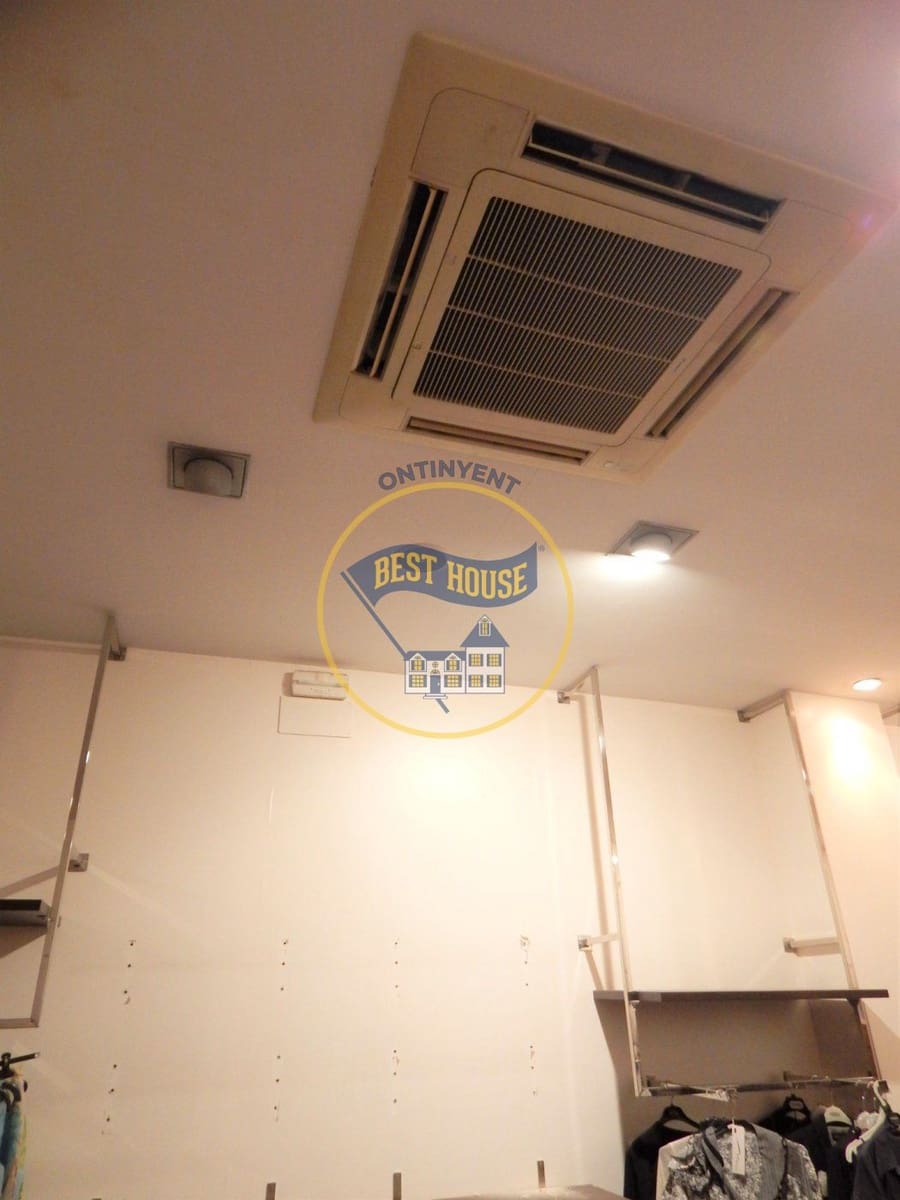 Commercial for sale in Ontinyent - € 80,000 (Ref: 8117859)