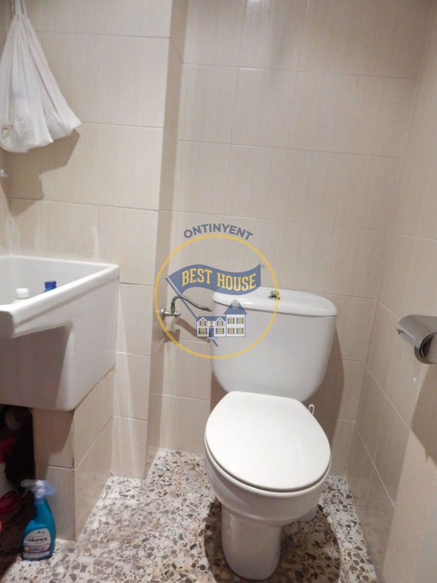 Commercial for sale in Ontinyent - € 80,000 (Ref: 8117859)