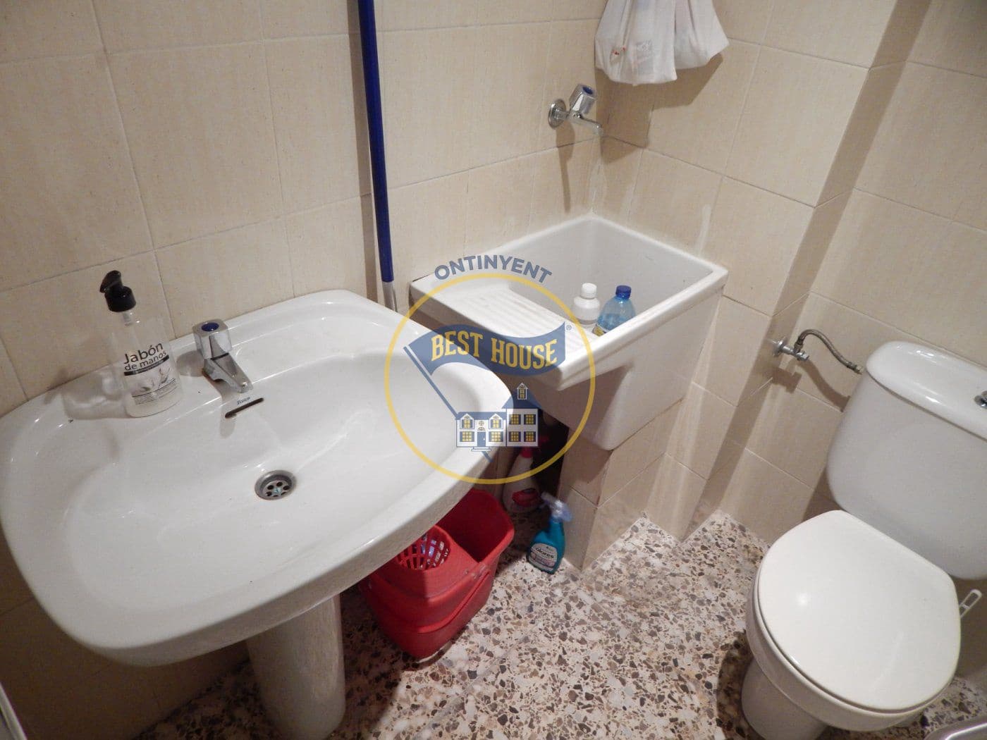 Commercial for sale in Ontinyent - € 80,000 (Ref: 8117859)