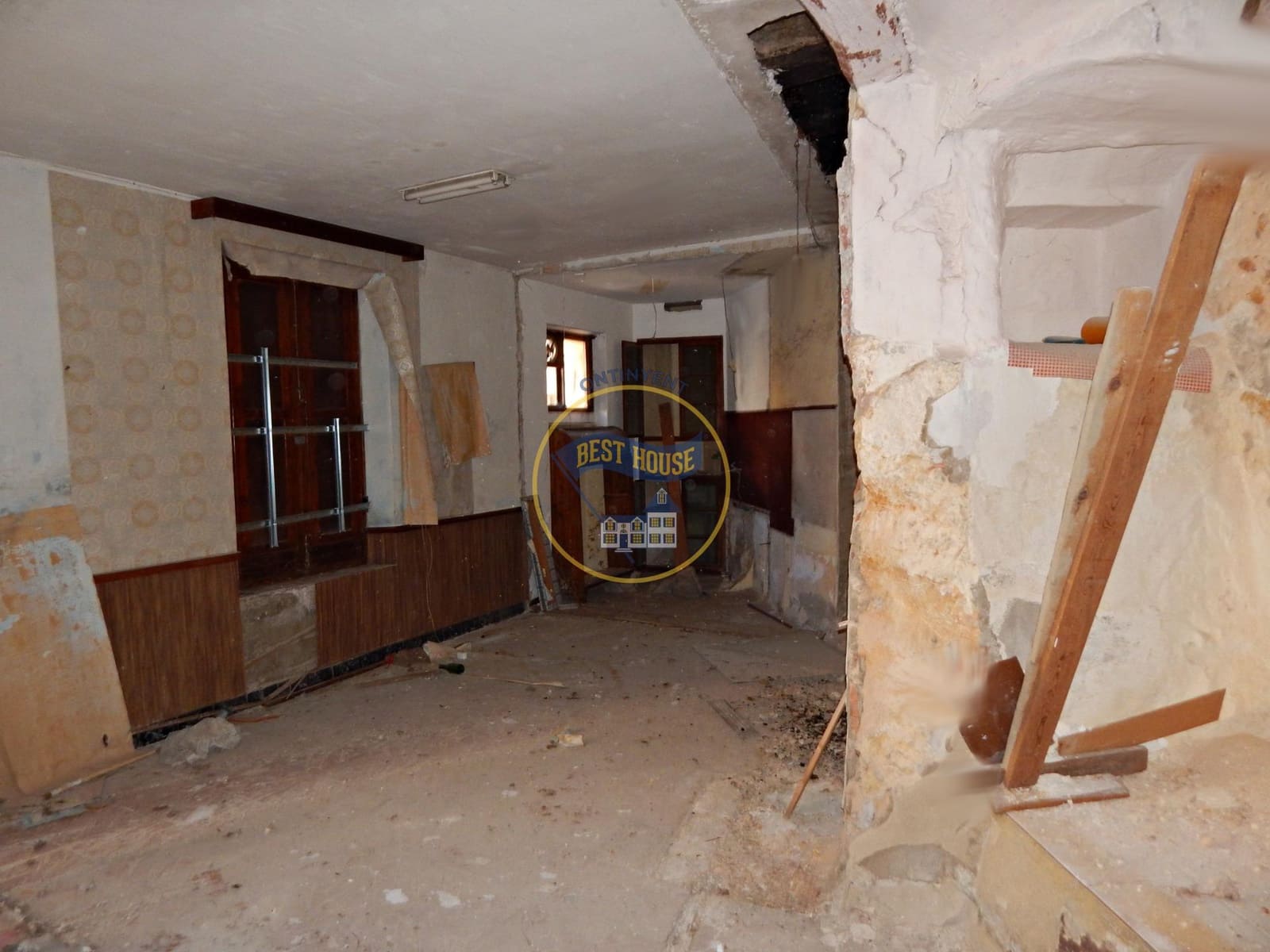 5 soveværelse Byhus til salg i Bocairent - € 45.000 (Ref: 8117866)