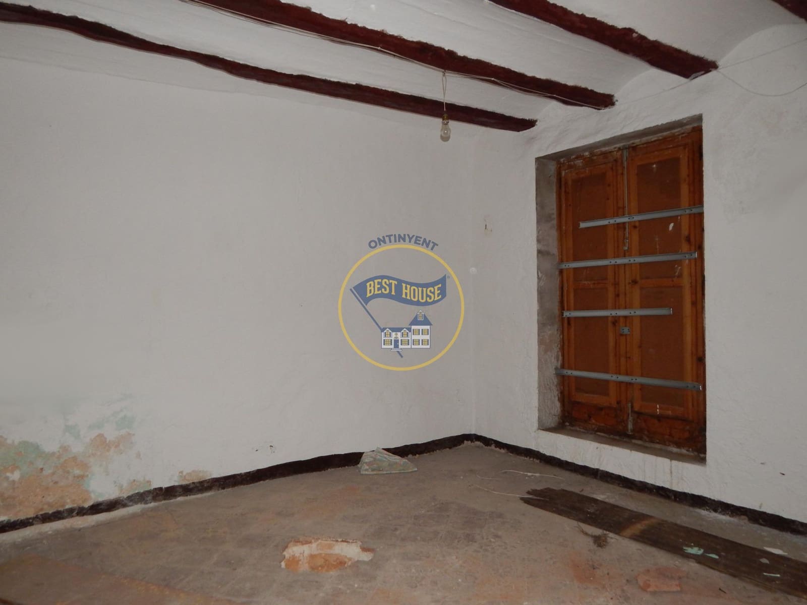 5 soveværelse Byhus til salg i Bocairent - € 45.000 (Ref: 8117866)