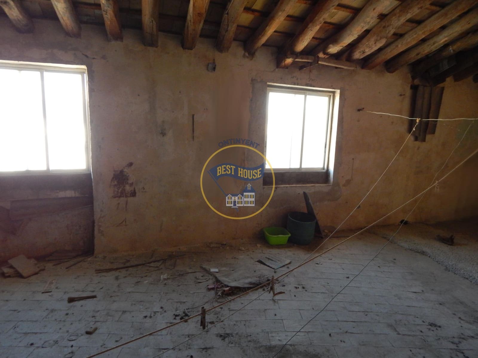 5 soveværelse Byhus til salg i Bocairent - € 45.000 (Ref: 8117866)