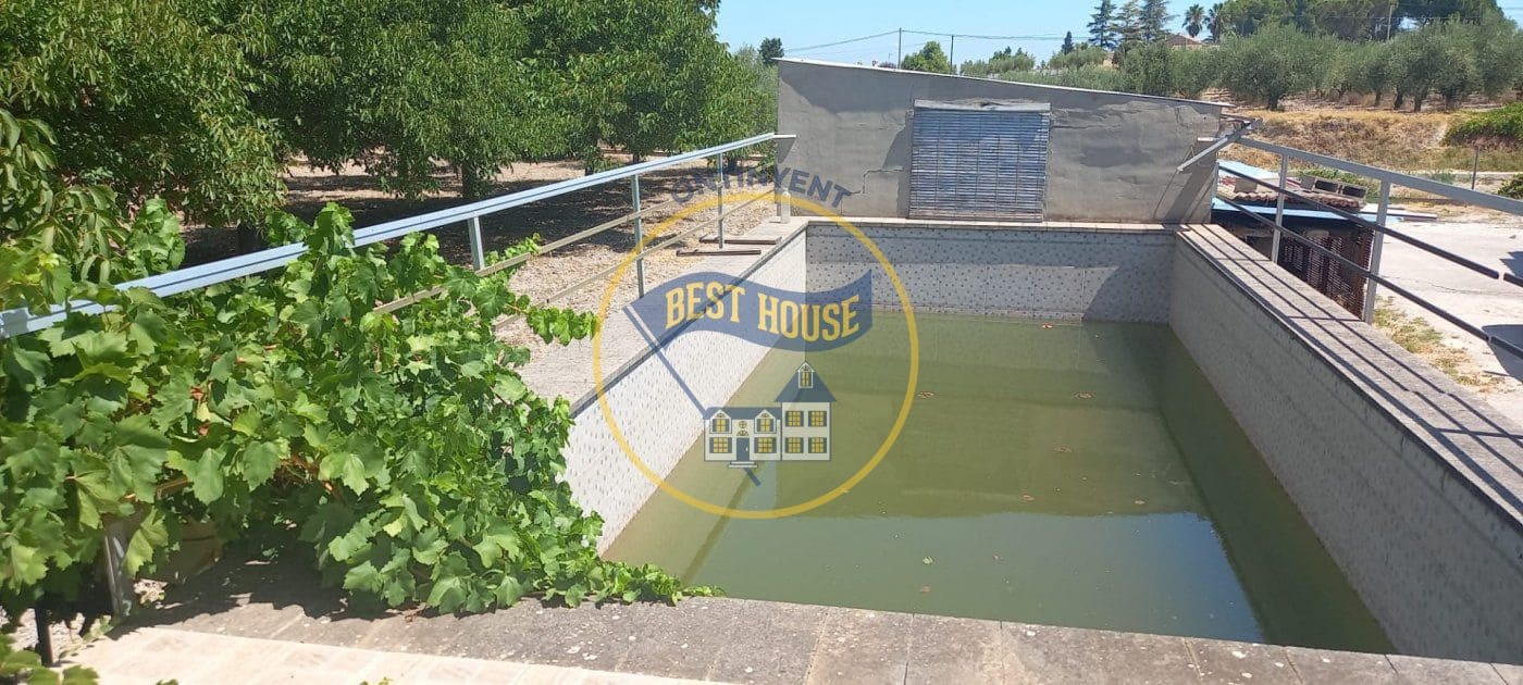 Business for sale in Ontinyent - € 120,000 (Ref: 8117870)