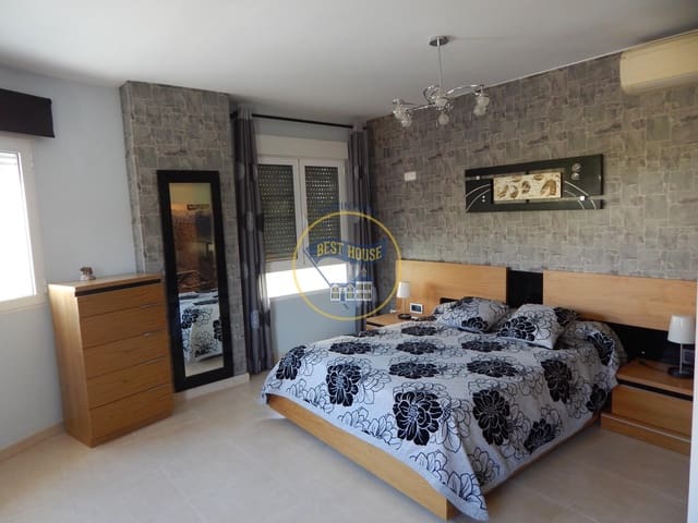 3 bedroom Flat for sale in Cocentaina with garage - € 145,000 (Ref: 8117872)