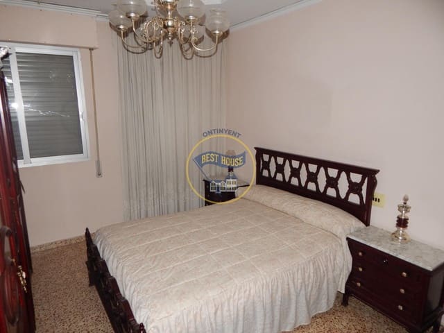 6 soveværelse Byhus til salg i Albaida med garage - € 99.000 (Ref: 8117883)