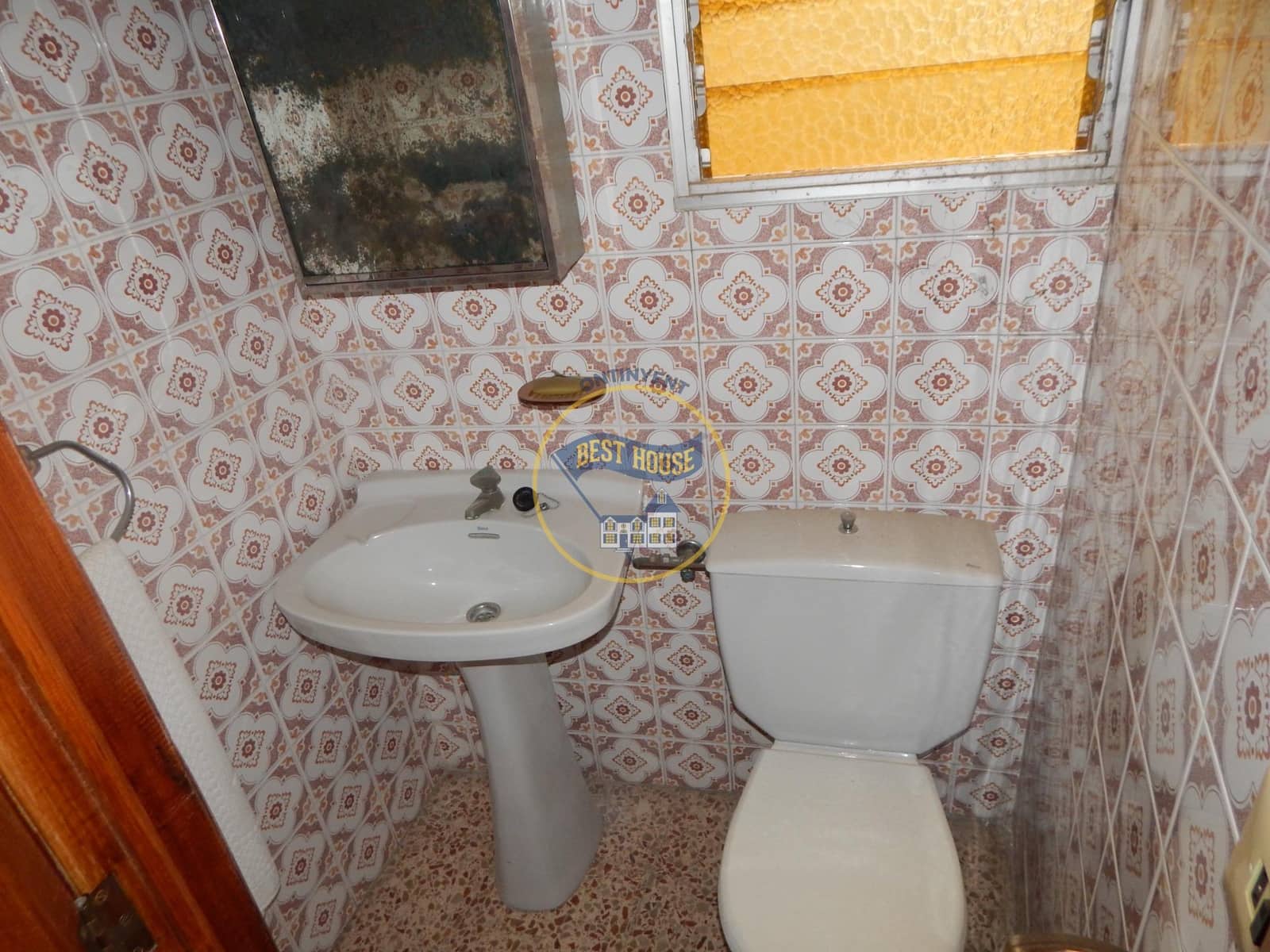 6 soverom Hus til salgs i Albaida med garasje - € 99 000 (Ref: 8117883)