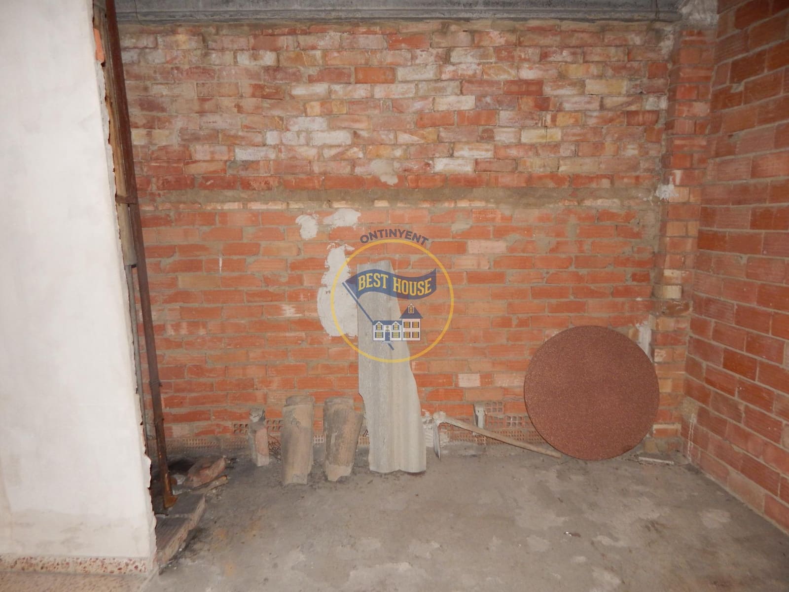 6 soverom Hus til salgs i Albaida med garasje - € 99 000 (Ref: 8117883)