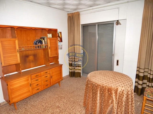 6 soveværelse Byhus til salg i Albaida med garage - € 99.000 (Ref: 8117883)