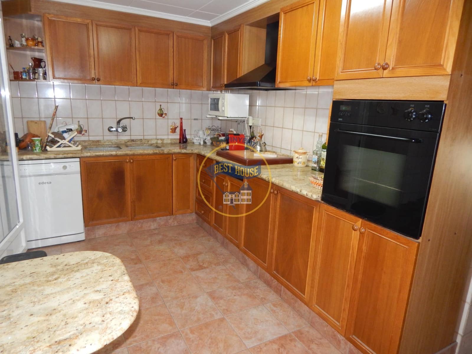 4 soveværelse Lejlighed til salg i Ontinyent med garage - € 170.000 (Ref: 8117911)