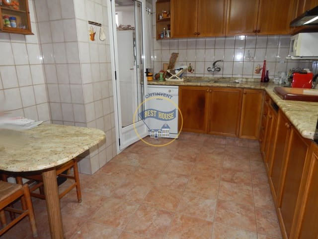 4 soveværelse Lejlighed til salg i Ontinyent med garage - € 170.000 (Ref: 8117911)