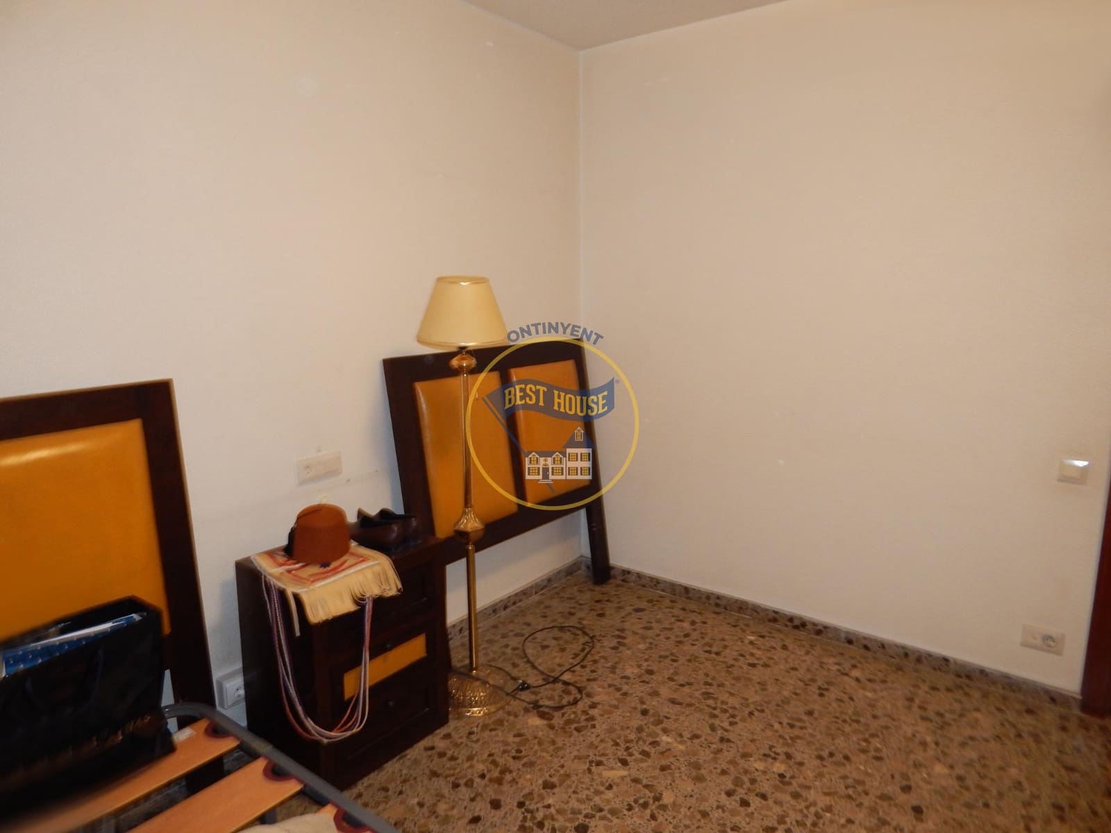 4 soveværelse Lejlighed til salg i Ontinyent med garage - € 170.000 (Ref: 8117911)