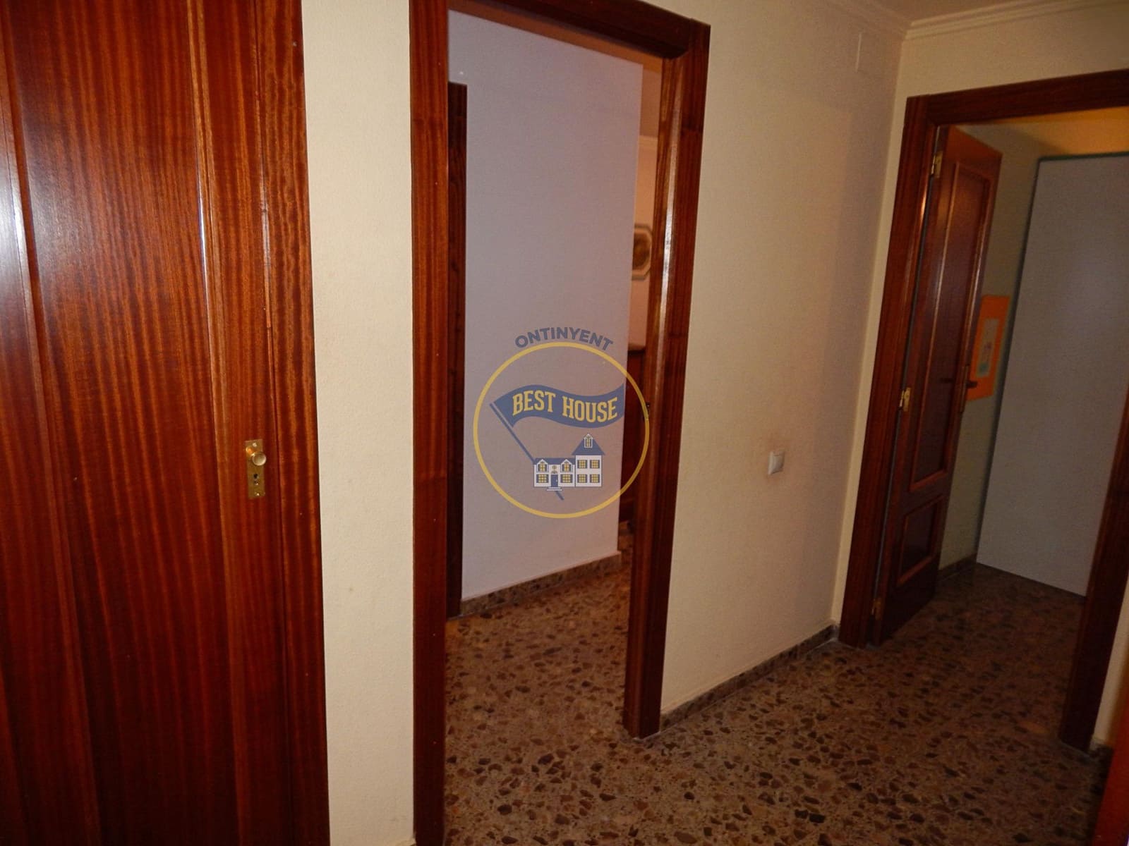 4 soveværelse Lejlighed til salg i Ontinyent med garage - € 170.000 (Ref: 8117911)