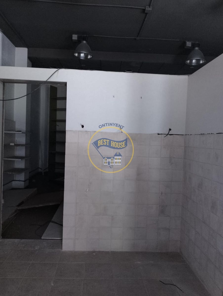 Commercial for rent in Ontinyent - € 350 (Ref: 8117925)