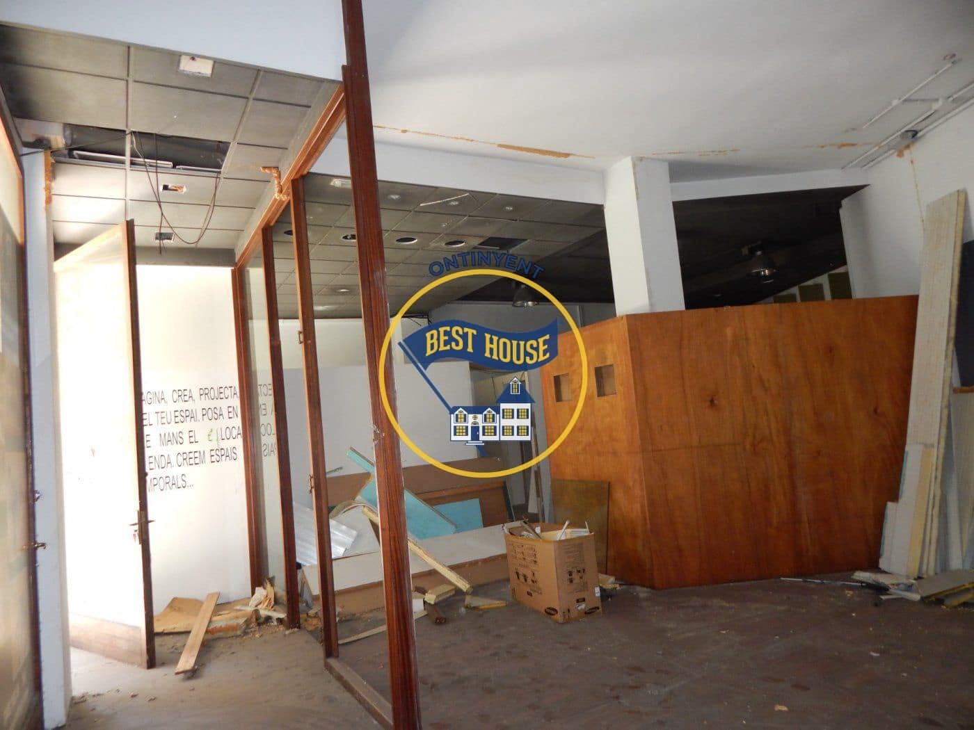 Commercial for rent in Ontinyent - € 350 (Ref: 8117925)