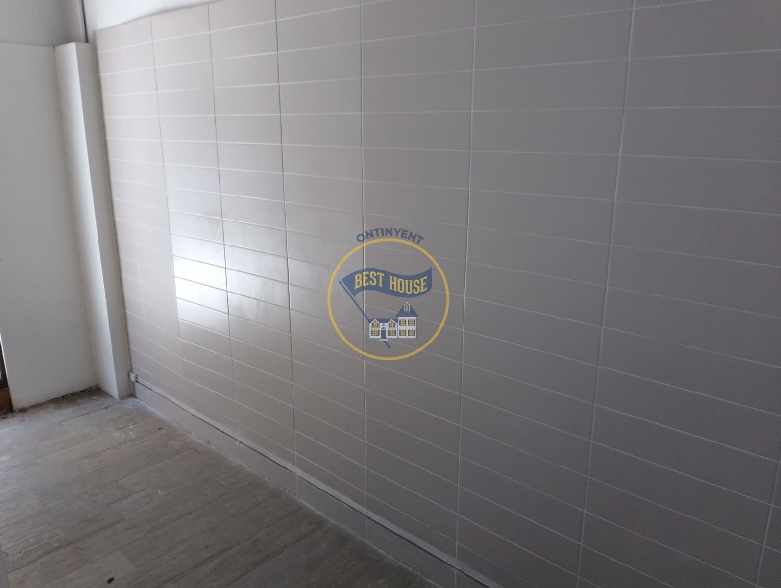 Commercial for rent in Ontinyent - € 350 (Ref: 8117925)